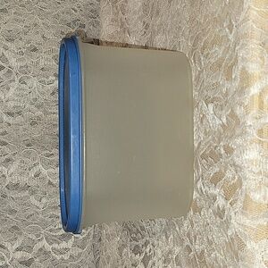 Tupperware: Container with Lid